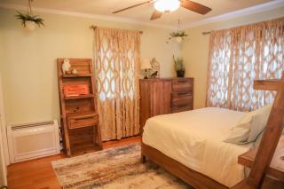 Lake Haven - Lakefront Getaway - Hot Tub, Decks, Fires & More - 3