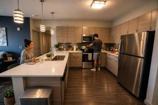 Stylish Apt Near Roosevelt Row & ASU w Parking - 5