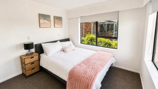 Conifer Grove Family Oasis 5BR Sleeps 10 Amazing Seaview - 1