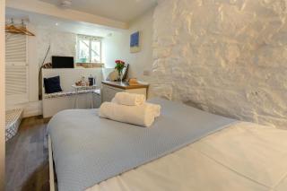 3 Bed in St. Ives oc-d42669 - 1
