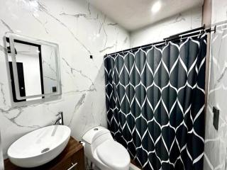 Extraordinario departamento con alberca y jacuzzi - 2