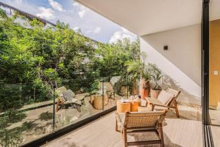 Divine 2BR with Beach Access Gym Fast WiFi - 1