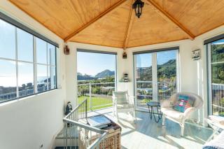 The Lighthouse at Ligar Bay - Romantic Coastal Escape with Spa - 8