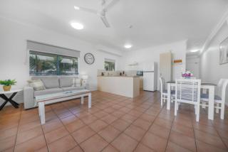 Waterfront Apartment Near City, Stadium & Ferry Townsville - 5