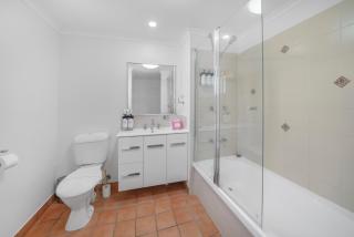 Waterfront Apartment Near City, Stadium & Ferry Townsville - 1