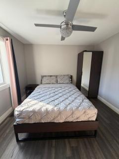 Private room with shared washroom - 2