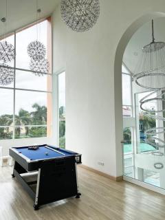 Nordic Villa Pool and Jacuzzi - 1