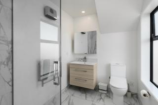Spacious Inner City Townhouse - 2