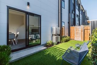 Spacious Inner City Townhouse - 1
