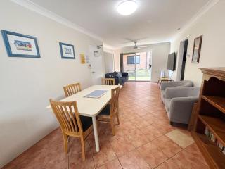 Pacific Court 2 - 6
