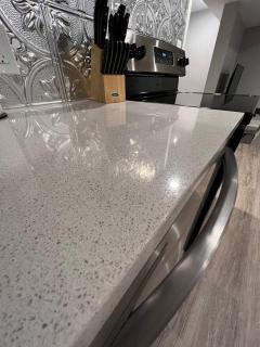 Private lux lower level flat fully fenced - 5