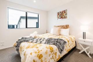 Madhouse Comfort - 2-BR Haven on Tuam Street - 8