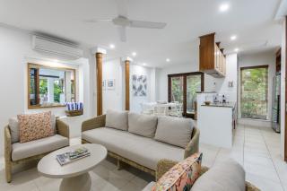 Surya Villa 1 - On Four Mile Beach - 6
