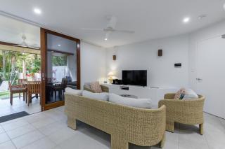 Surya Villa 1 - On Four Mile Beach - 4