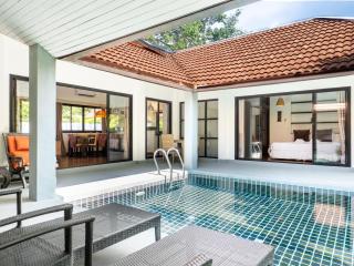 Homey 3Br Villa Private Pool & Walk to Beach - 0