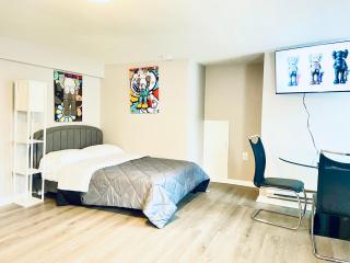 KAWS 2 Bed Apartment by CityLux - 10 mins Airport - 0