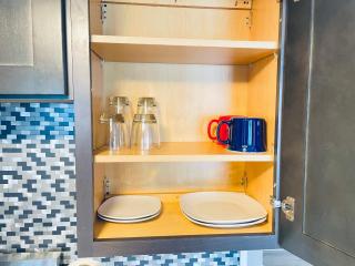 KAWS 2 Bed Apartment by CityLux - 10 mins Airport - 5