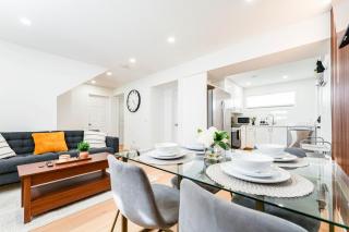 Modern 2 Bedroom Guest Suite Near Downtown With Fast Wifi And Free Parking - 1