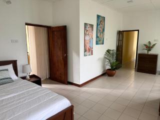 Top Floor Suite with Kitchen and Terrace - 7