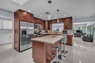 Modern Miami Oversized 3 Bedroom in Central Location - 7