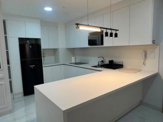 12th Floor Oceanfront Condo -Grand Bay Manta - 8