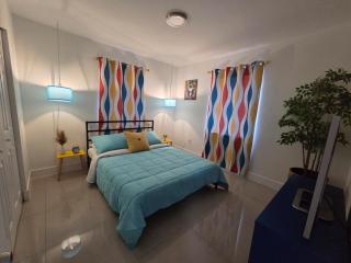 Miami Art Vibes Home - 2