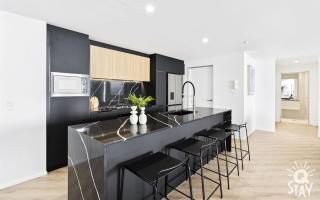 Circle on Cavill 4 Bedroom Stunning Sub Penthouse - 4