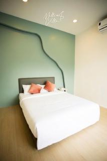 Riverside Pool Villa Retreat - 5BR - 7