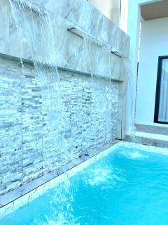 Riverside Pool Villa Retreat - 5BR - 2