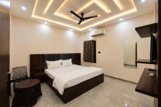 Hotel Ramyug Palace - 300 m from Ram Mandir - 8