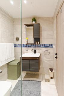 Modern City Studio Apartment in Harmonia Residence, Airport West, Accra - 2