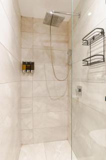 Modern City Studio Apartment in Harmonia Residence, Airport West, Accra - 1