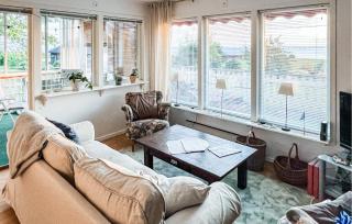 2 Bedroom Cozy Home In Uppgränna - 8