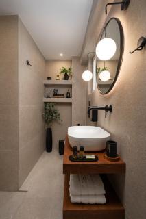 Delia Seafront Suite - 3