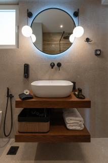 Delia Seafront Suite - 1