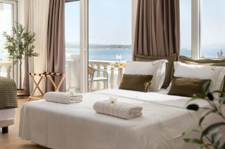 Delia Seafront Suite - 6