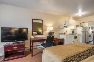Econo Lodge Inn & Suites High Level - High Level - 8