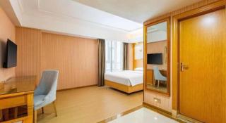 Vienna Hotel Wuhan Huazhong Normal University Huquan Metro Station - 1