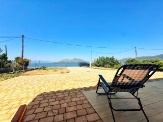 Maria's Seafront Villa - 0