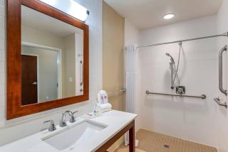 Comfort Suites Midland West - 6