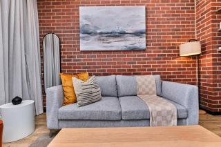 Sunny Premium Stay - Family & Business Ready - 3