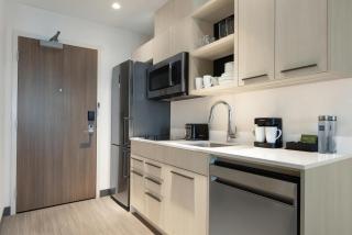 Homewood Suites By Hilton Surrey - 6