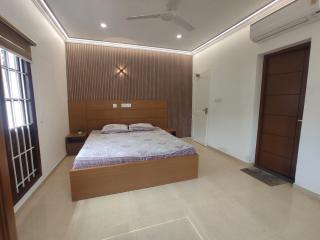 Orient Glory Metro Luxe Stay Lulu Mall Vicinity - 1