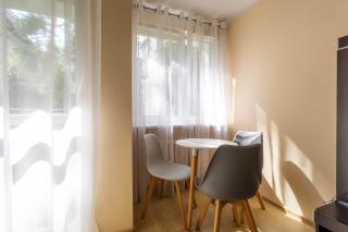 Komfortowy Apartament z Balkonem Blisko ERGO ARENA by Noclegi Renters - 6