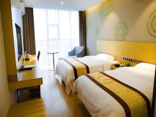 GreenTree Inn Huanggang City Wuxue City Kanjiang Avenue - 6