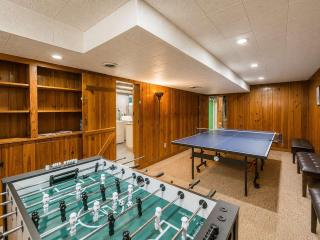 Enchanting historic townhouse by CozySuites - 0