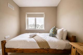 Bright & Spacious 3-Bed in Oranmore 15 mins from Galway City - 8