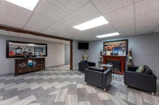 Quality Inn Austintown-Youngstown West - 5