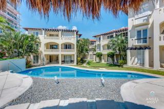 Pool, Gazebo, Parking, 2 Blocks to Beach & 5th Ave - 8