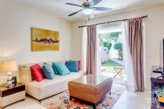 Pool, Gazebo, Parking, 2 Blocks to Beach & 5th Ave - 6